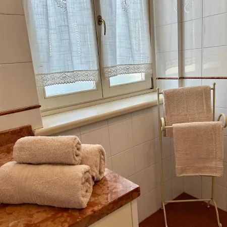 Sapore Di Langhe: Bilocale Nel Cuore Di La Morra